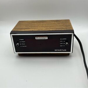 Vintage Spartus Clock